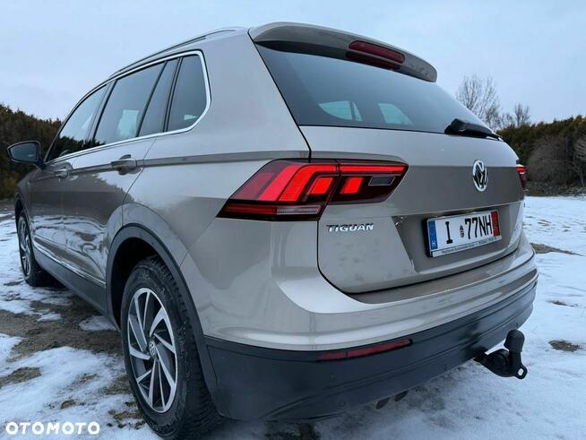 Volkswagen Tiguan 1.4 TSI ACT OPF Sound Poręba - zdjęcie 12