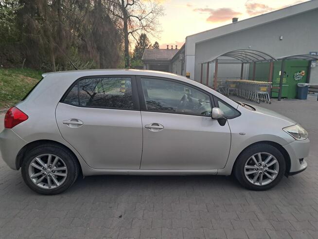 Toyota Auris 1.33 VVT-i 2009 Kraków - zdjęcie 6