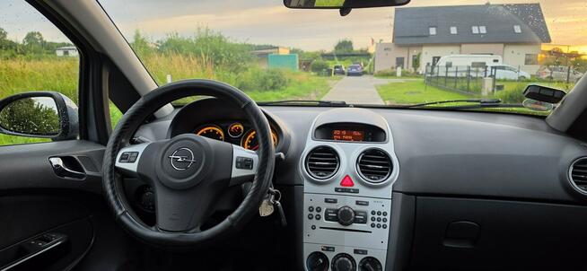Opel Corsa 1.2 benzyna, klimatyzacja Słupsk - zdjęcie 9
