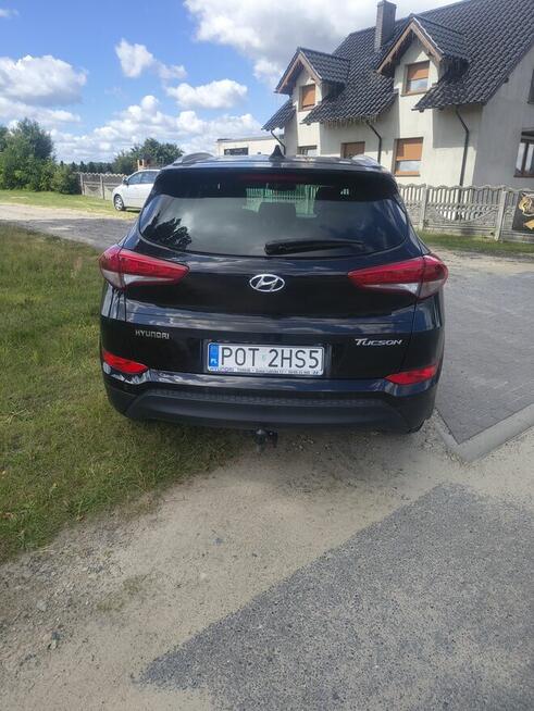 Sprzedam Hyundaia Tusona Rojów - zdjęcie 2