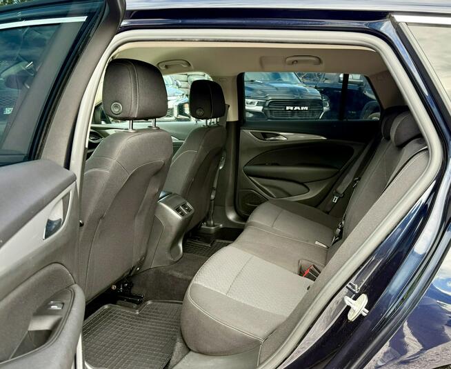 Opel Insignia 170KM,Bogata wersja,Gwarancja Kamienna Góra - zdjęcie 10