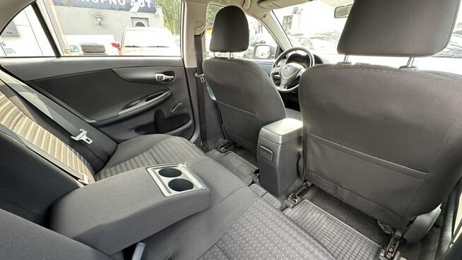 Toyota Corolla Benzyna Zarejestrowany Ubezpieczony Elbląg - zdjęcie 12