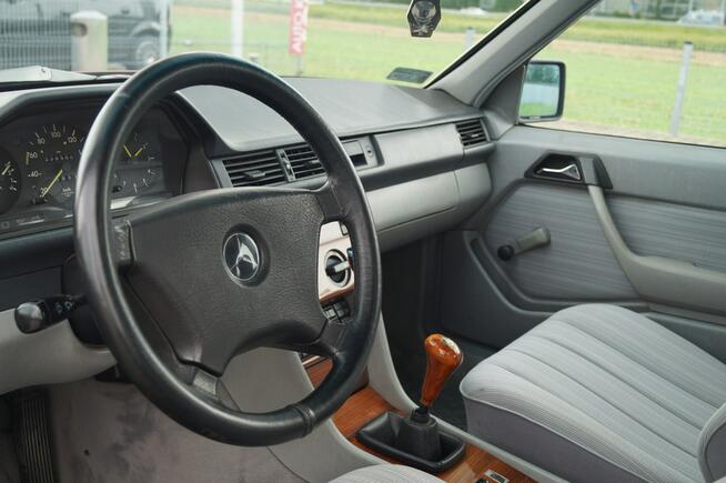 W124 200D Zadbany stan BDB Goczałkowice-Zdrój - zdjęcie 9