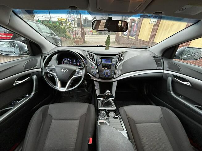 Hyundai i40 1.6 benzyna bezwypadkowy niski przebieg super stan Słupsk - zdjęcie 9