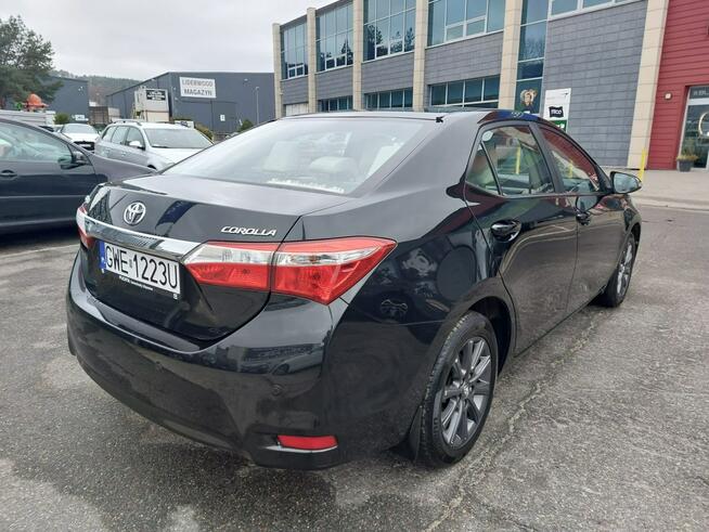 Toyota Corolla 1,6 benzyna 138 tys km Sedan Salon Polska Rumia - zdjęcie 4