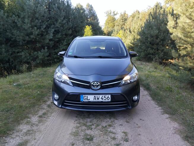 Toyota Verso 1.6 Diesel Klima Kamera Cofania Tempomat Panora Kłobuck - zdjęcie 2