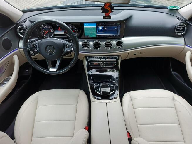 Mercedes E 220 Warszawa - zdjęcie 12