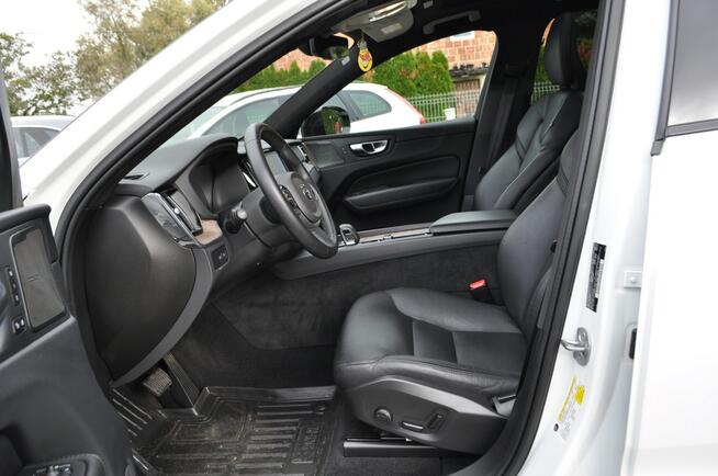 VOLVO XC60 T8 AWD 45 tys km HarmanKardon Panorama Plug-In Warszawa - zdjęcie 12