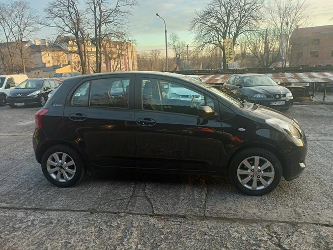 Toyota Yaris z Niemiec, po opłatach, zarejestrowane, ubezpieczone. Tomaszów Mazowiecki - zdjęcie 11