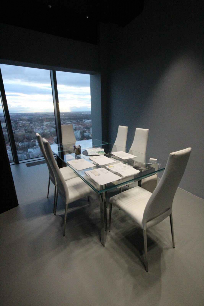 3pok, 106met, Sky Tower KOMÓRKA / GARAŻ / WINDA / 2013 (Wrocław) Krzyki - zdjęcie 2