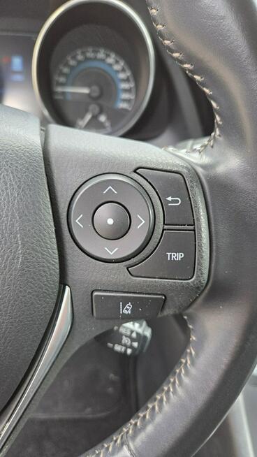 Toyota Auris 1.8 HSD 136KM PDC Serwisowany Kamera Ładny stan Otwock Mały - zdjęcie 12