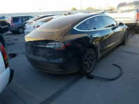 Tesla Model 3 2018, Long Range, 4x4 porysowany lakier Warszawa - zdjęcie 4