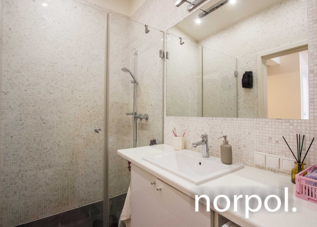 Stylowy apartament z jedną sypialnią i tarasem w centrum Kazimierza Kraków - zdjęcie 11