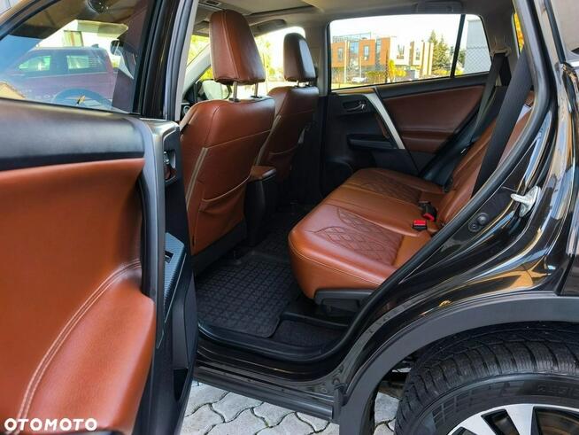 Toyota RAV4 2.0 D-4D 4x4 Comfort Kraków - zdjęcie 11