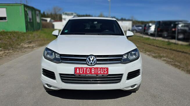 Volkswagen Touareg 4x4 ledy automat bixenon R-LINE  biała perła Lębork - zdjęcie 2