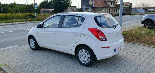 Hyundai i20 10 poduszek/Sprawna klimatyzacja/Bezwypadkowy/Zadbany Przyszowice - zdjęcie 3