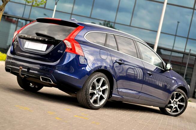 Volvo V60 LiFT Ocean Race 2,0 D4 181Km Ledy Skóra Navi Full Opcja Płock - zdjęcie 5