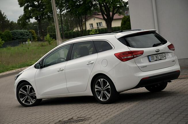 Kia Cee'd 1,6CRDI*136KM*Led*Xenon*Navi*Kamera*Panorama*Parkasist Ostrów Mazowiecka - zdjęcie 12