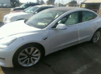 Tesla Model 3 Mid Range, 2019, od ubezpieczalni Warszawa - zdjęcie 5