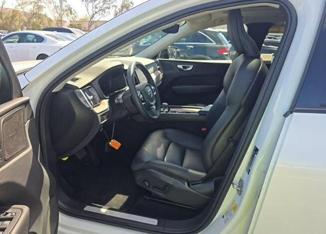 Volvo XC 60 Bogata wersja wyposażenia / AWD / B5 Chwaszczyno - zdjęcie 6