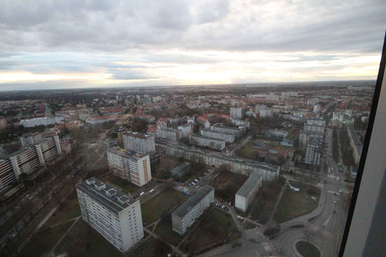 3pok, 106met, Sky Tower KOMÓRKA / GARAŻ / WINDA / 2013 (Wrocław) Krzyki - zdjęcie 5