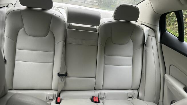 VOLVO S60 BENZYNA 2,0 T6 310KM AWD MOMENTUM PRO Legionowo - zdjęcie 8
