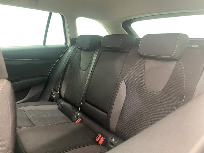 Skoda Octavia 2.0 TDI Ambition Kombi Warszawa - zdjęcie 12