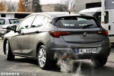 Opel Astra 2019 · 235 616 km · 1 199 cm3 · Benzyna Tychy - zdjęcie 2