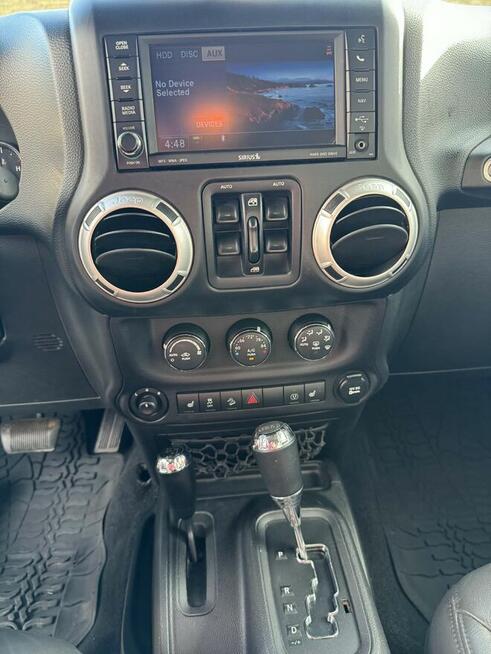 Sprzedam Jeep Wrangler 3.6 Unlim Sahara Łomża - zdjęcie 2
