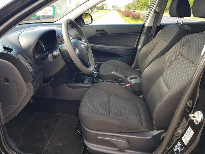Hyundai i30 1,4 Benzyna Klimatyzacja Zarejestrowany Gwarancja Włocławek - zdjęcie 9