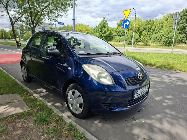 Toyota Yaris 1,0 klima Łódź - zdjęcie 2