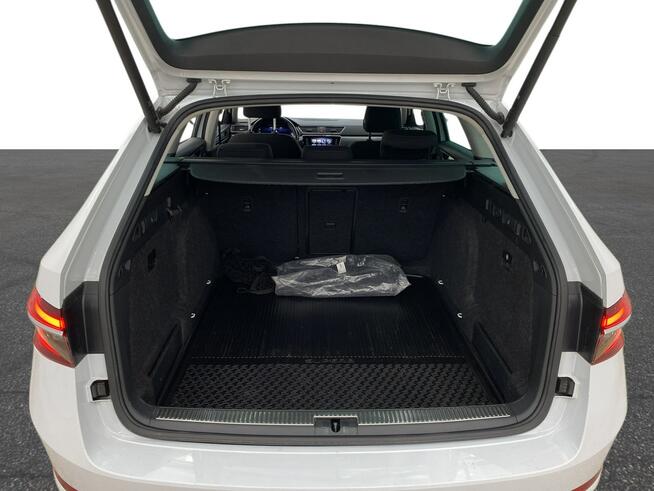 Skoda Superb 2.0 TDI SCR STYLE DSG Warszawa - zdjęcie 11