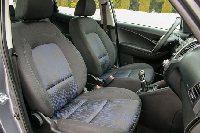 Hyundai ix20 90KM Klimatyzacja Parktroniki AUX USB Isofixy Edition 20 Ostrów Mazowiecka - zdjęcie 6