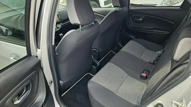 Toyota Yaris Warszawa - zdjęcie 3