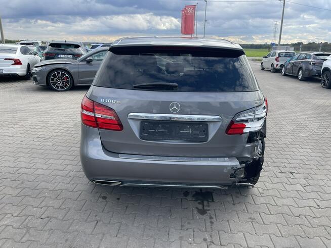 Mercedes B 180 Automat Skóra Klimatronik Podgrzewanie LED Gliwice - zdjęcie 3