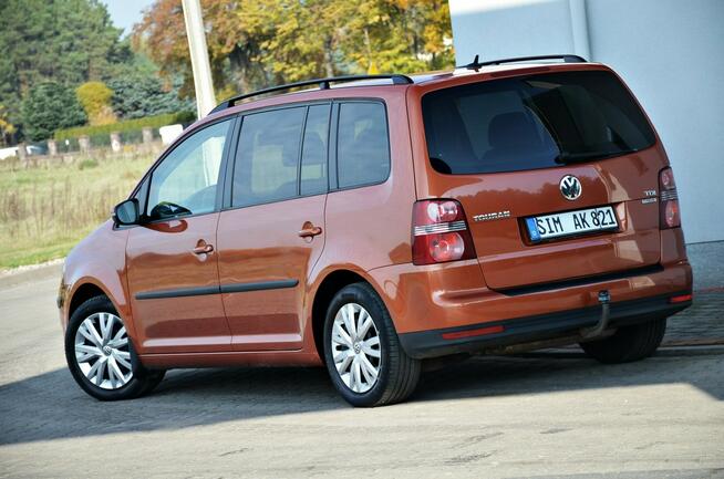 Volkswagen Touran 1,9 TDI 105KM 7-foteli Lift 6-bieg Ostrów Mazowiecka - zdjęcie 9