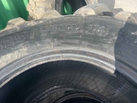 Opony MICHELIN 425/75/20 r xm   nie naprawiane 4 sztuki polecam Katowice - zdjęcie 4