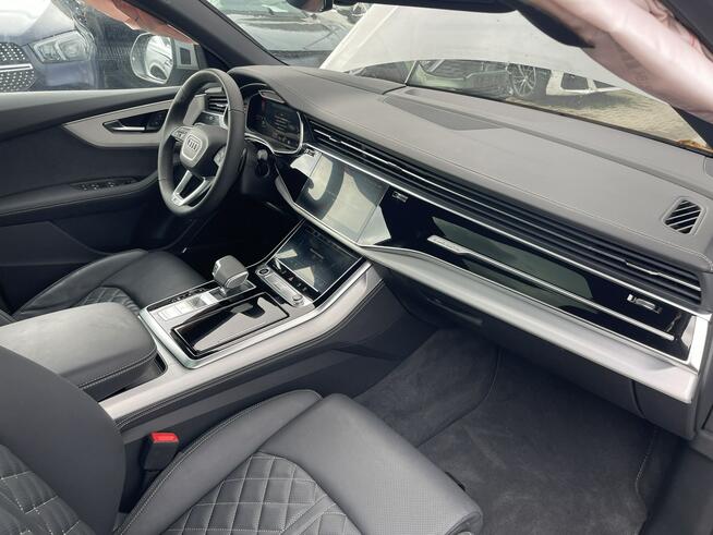 Audi Q8 S-line mHEV Quattro Pamięć Pneumatyka Kamery360 HAK  286KM Gliwice - zdjęcie 12