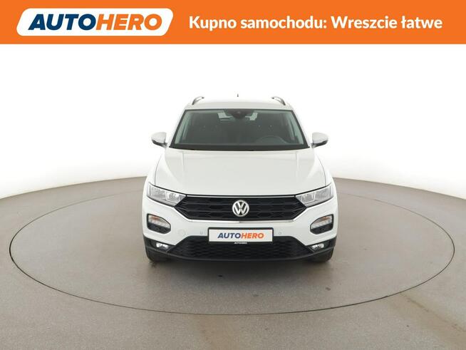Volkswagen T-Roc navi klima auto grzane fotele czujniki parkowania Warszawa - zdjęcie 11