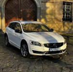 Volvo V60 Cross Country Momentum Pro