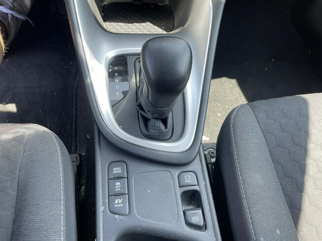 Toyota Yaris Hybrid 1.5 Active Salon PL 2023 FV 23% Syców - zdjęcie 11