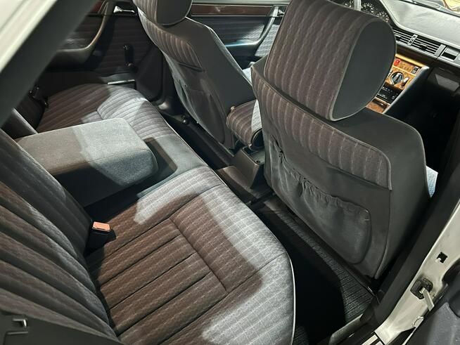 Mercedes W124 1991r 3.0 Benz 180KM  Automat Stan Kolekcjonerski Goczałkowice-Zdrój - zdjęcie 7