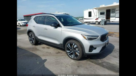 Volvo XC 40 ULTIMATE DARK THEME / AWD / B5 / niski przebieg