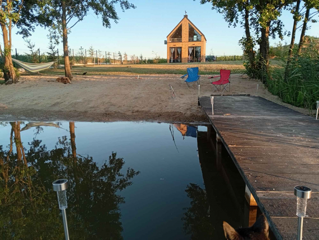 Dom nad jeziorem z linią brzegową prywatny pomost plaża duża działka Lubówiec - zdjęcie 3