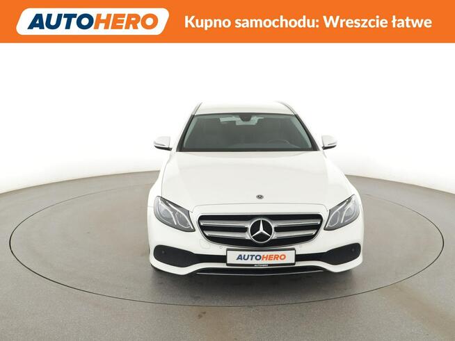 Mercedes E 220 led automat skóra navi kamera el fotele auto klima Warszawa - zdjęcie 11