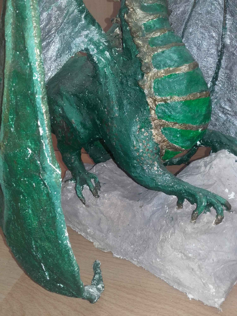 Smoczyca gipsowa Bielany - zdjęcie 5