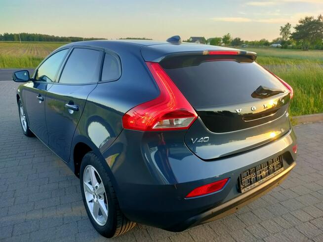 Volvo V40 2.0 D2 Momentum Automat  Klimatyzacja PDC Nawigacja Burzenin - zdjęcie 5
