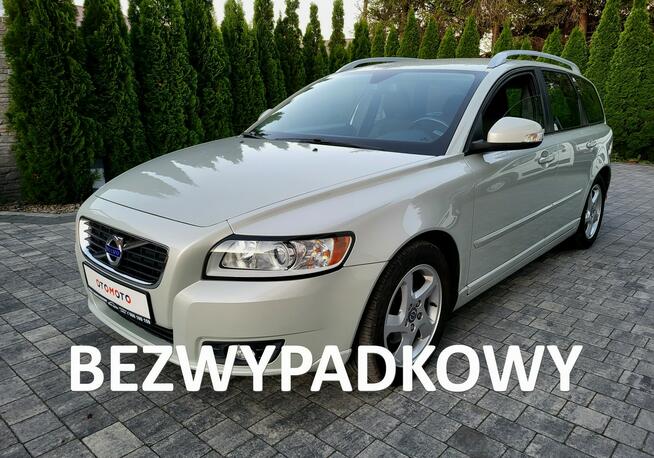 Volvo V50 ** Bezwypadkowy ** Serwis w ASO ** Jatutów - zdjęcie 1