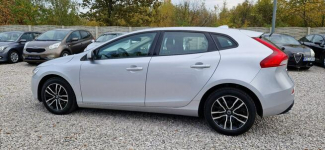 Volvo V40 D2 Momentum Płock - zdjęcie 6