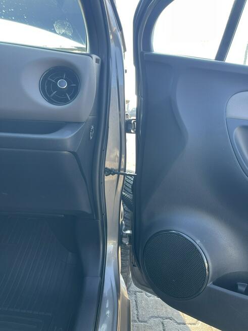 Toyota Yaris Selection Automat Hybryda Klimatronik Kamera Gliwice - zdjęcie 6